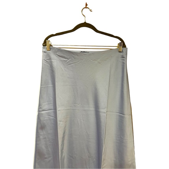 J. Crew Gwyneth Slip Skirt in Placid Sky (L) - Picture 7 of 11